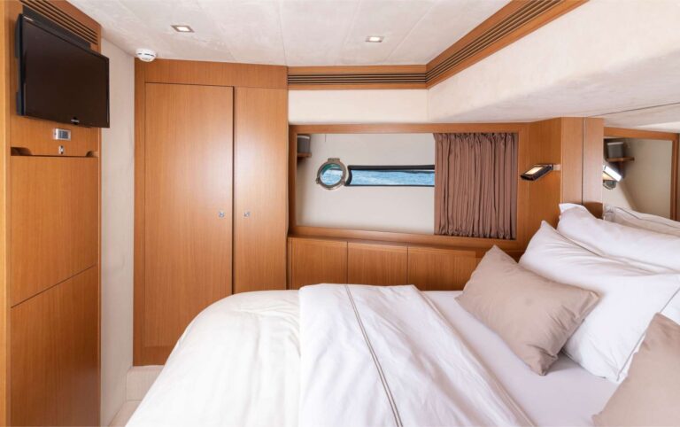 Double Cabin