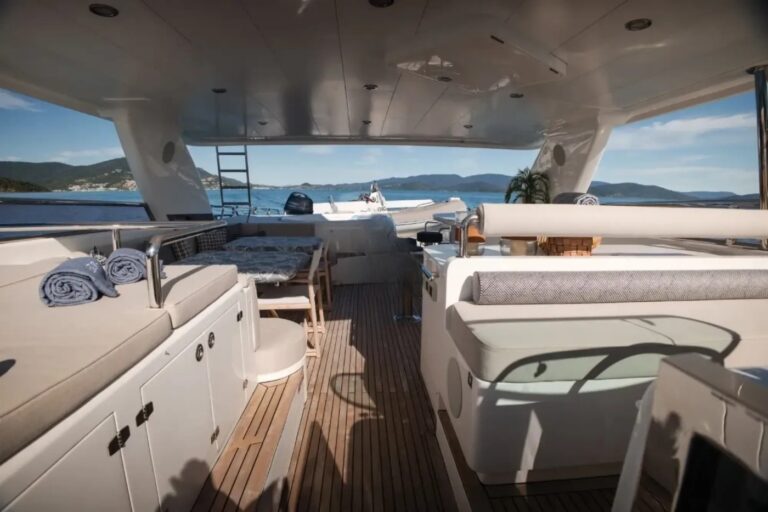 Exterior Relaxation Area With Dining