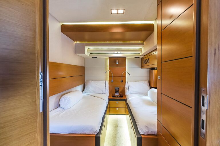 Twin Cabin