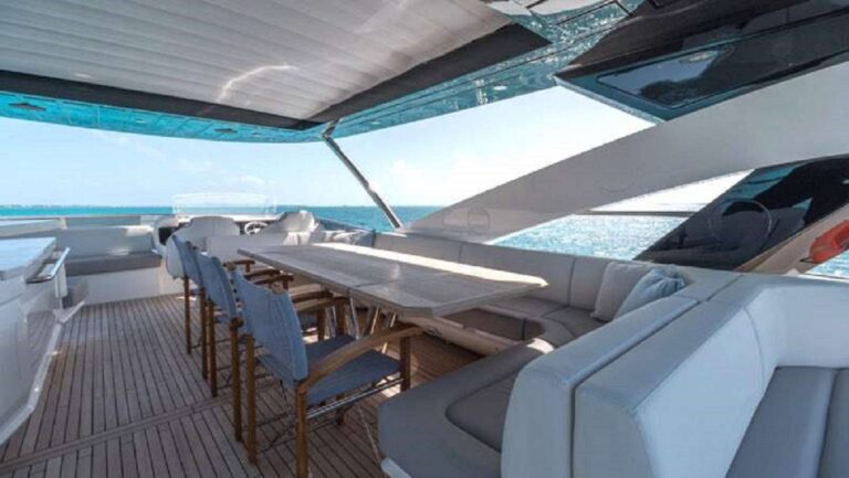 Exterior Dining