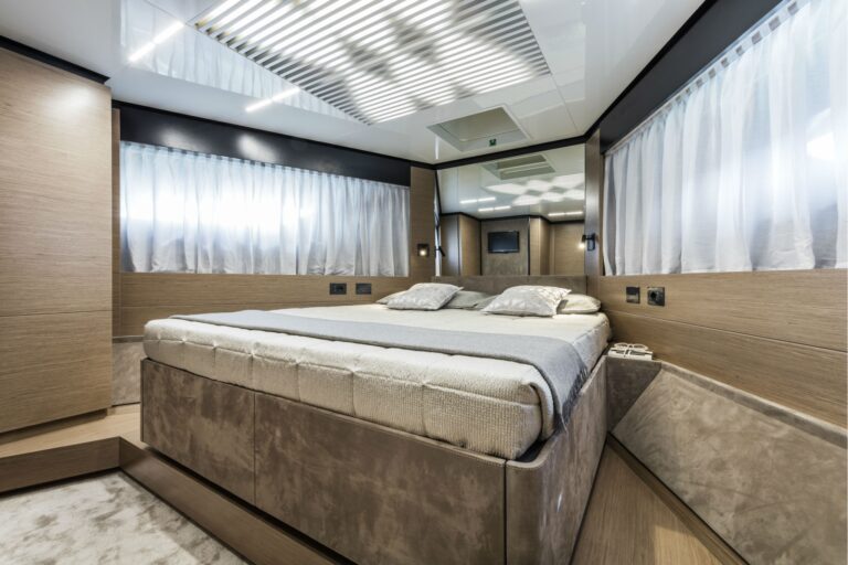 Double Cabin
