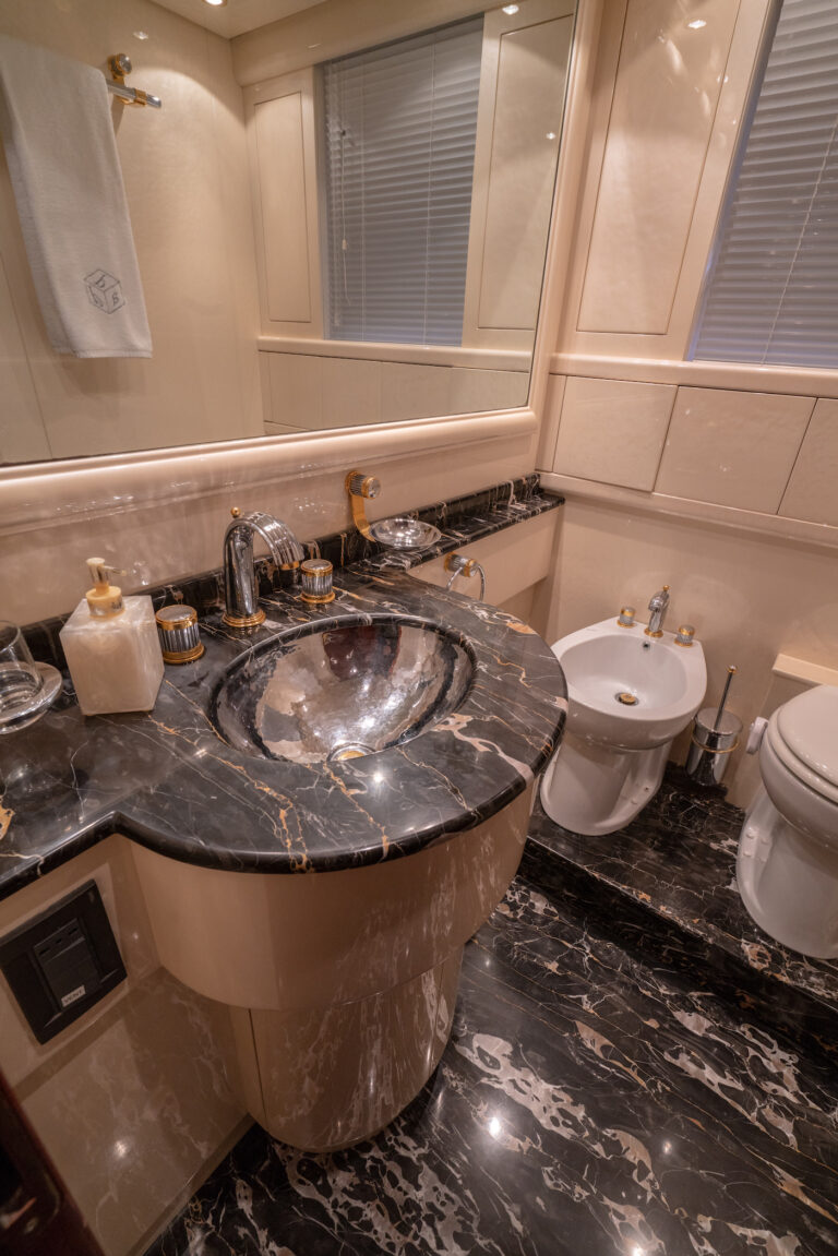 Master Ensuite Bathroom