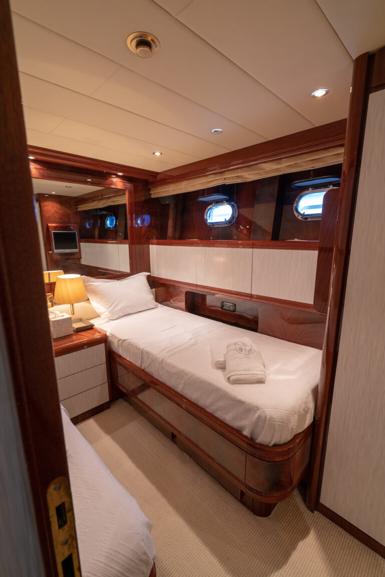 Twin Cabin