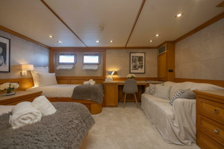 Twin Suite