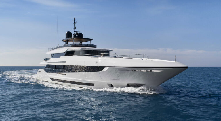 Running Profile Of The Yacht