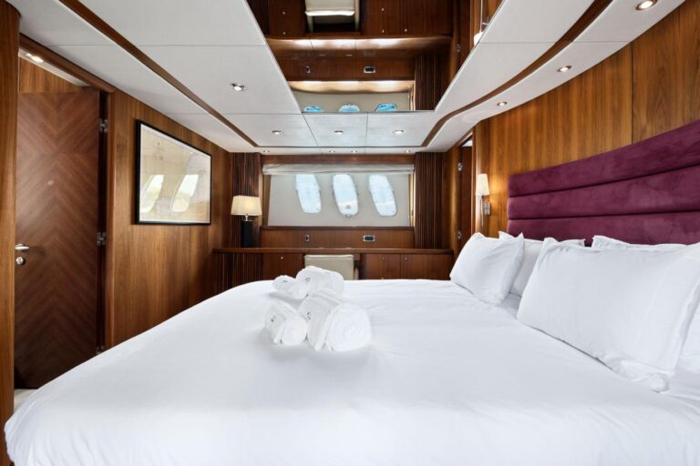 Double Cabin Detail