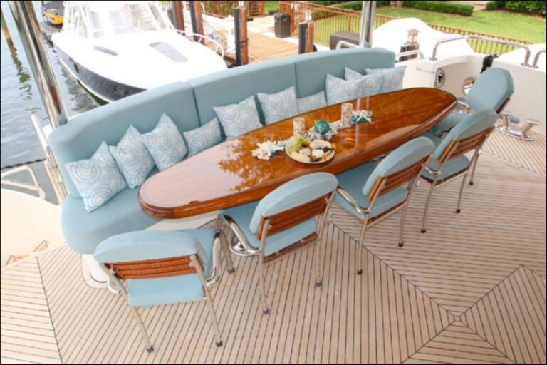 MY EXIT STRATEGY - Alfresco dining