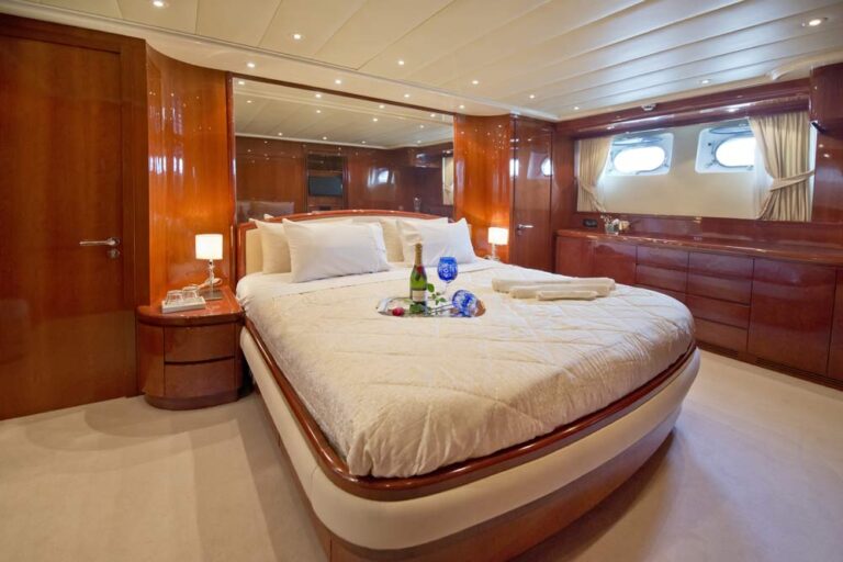 Double Cabin