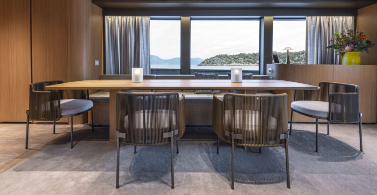 Saloon Dining Table