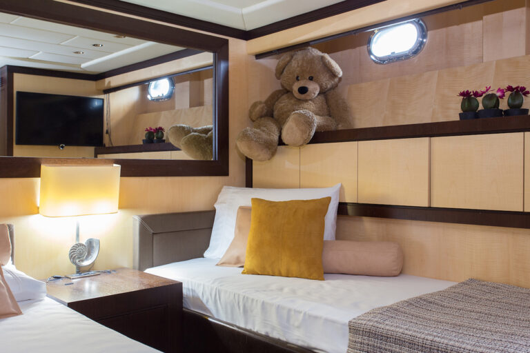 Twin Cabin