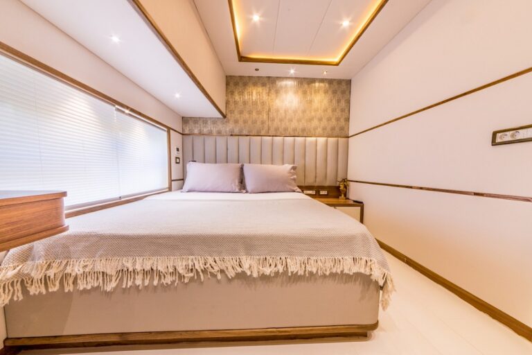 Double Cabin