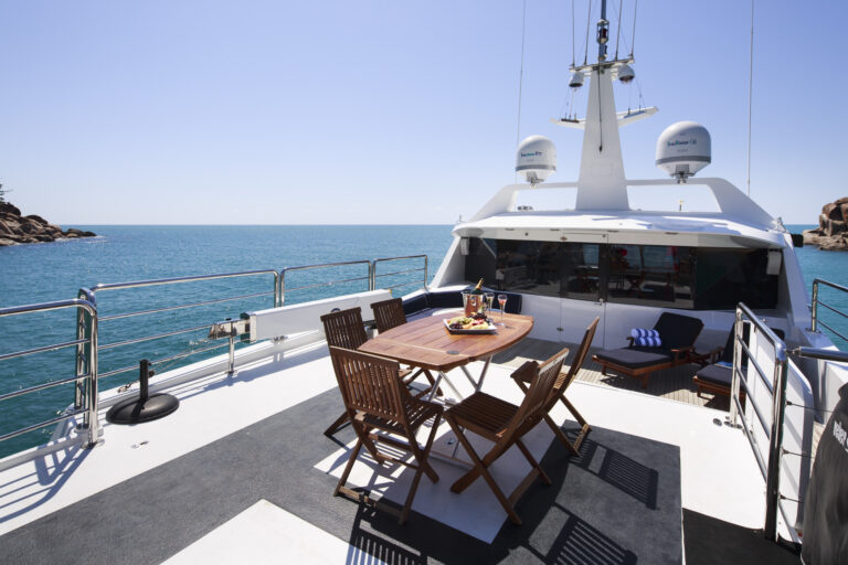 MY FLYING FISH - Sundeck alfresco dining