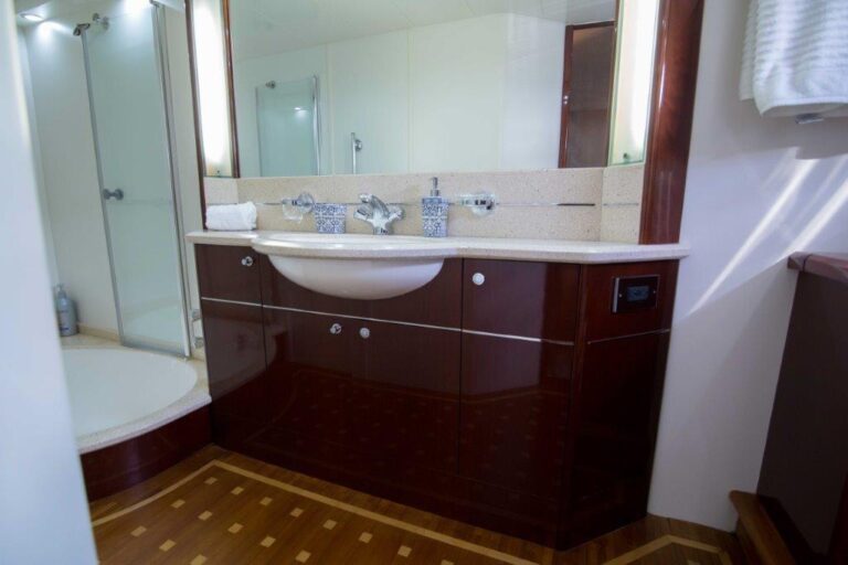 Master Ensuite