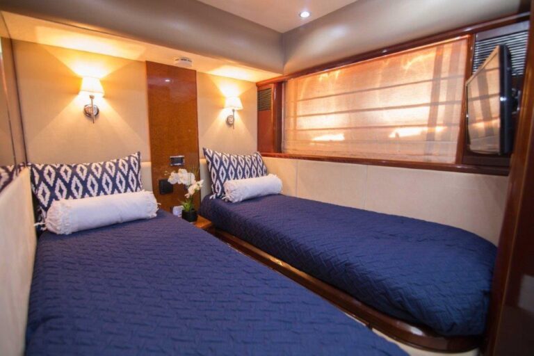 Twin Cabin