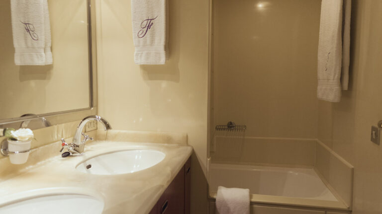 Master Ensuite