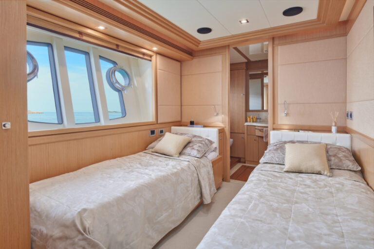 Twin Cabin