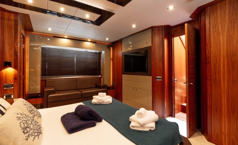 Double Cabin