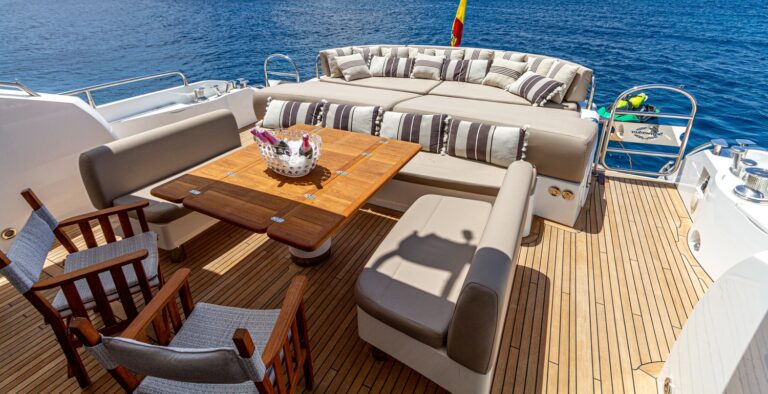 Alfresco Dining