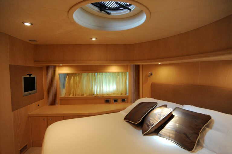 MY GIGIOLE - VIP cabin
