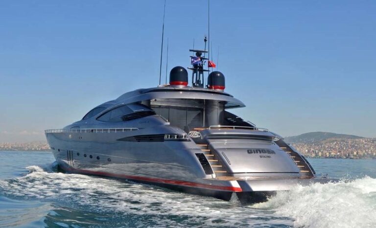 MY GINGER Pershing 115 - Cruising