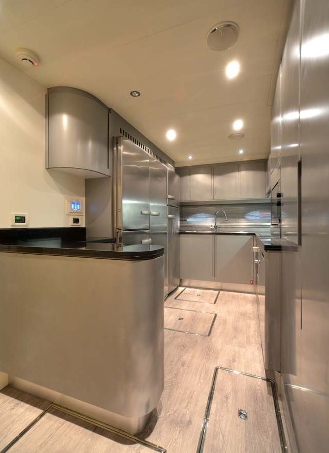 MY GINGER Pershing 115 - Galley
