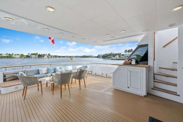Aft Deck Dining