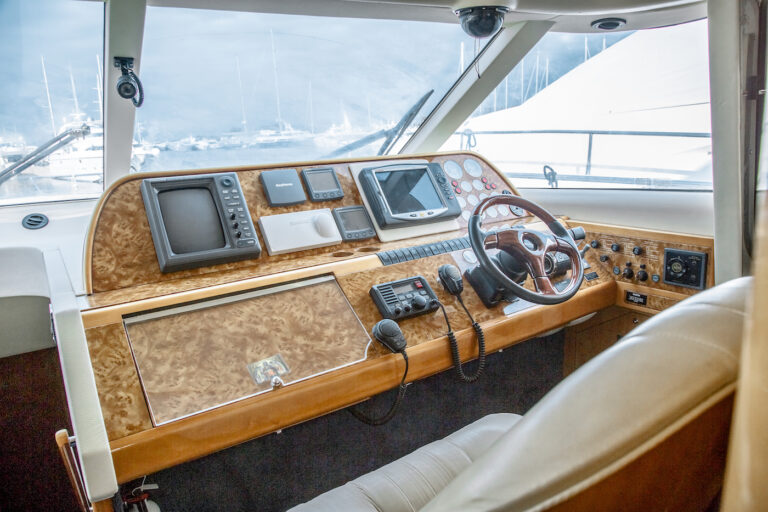 Helm Station