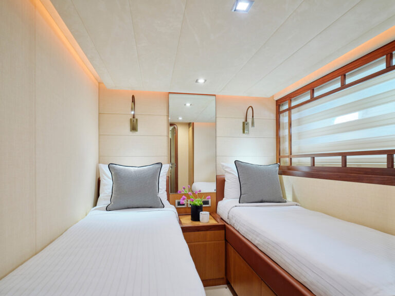 Twin cabin