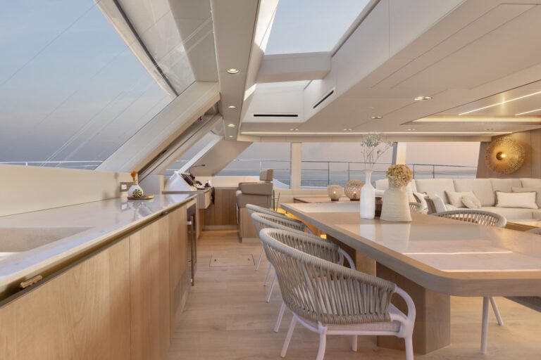 Main Salon Dining
