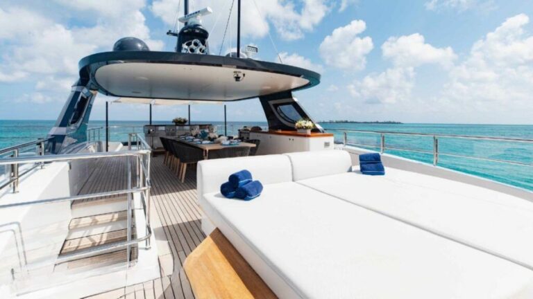Exterior Relaxation Area With Dining