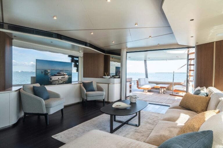 Main salon lounge