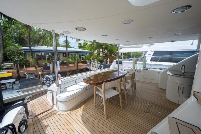 Main deck aft