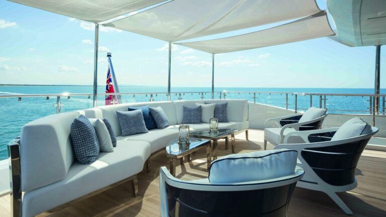 Lounge On Bridge Deck