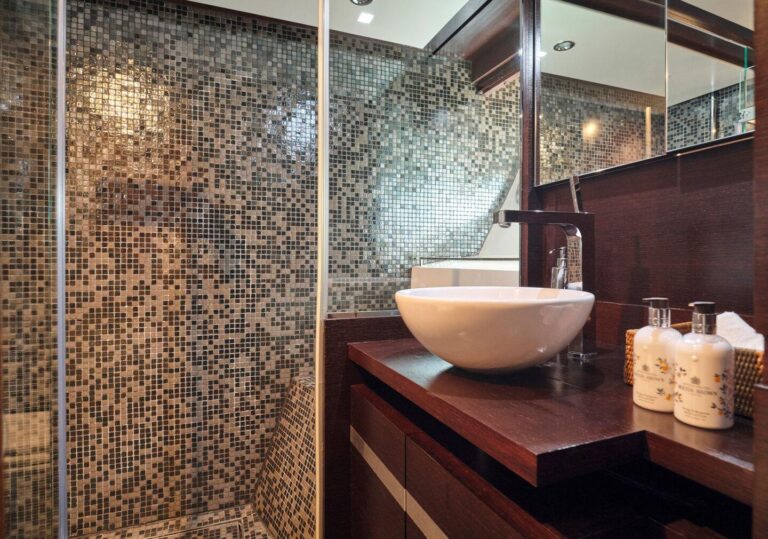 Twin Cabin Ensuite