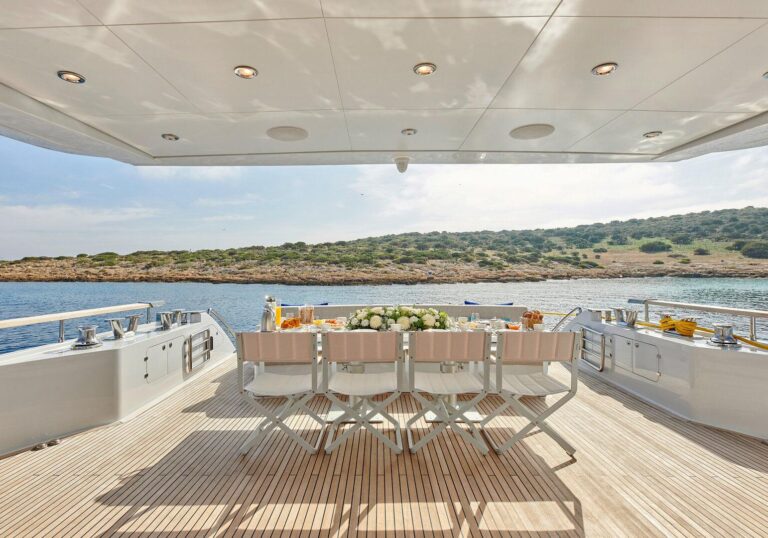 Alfresco Dining