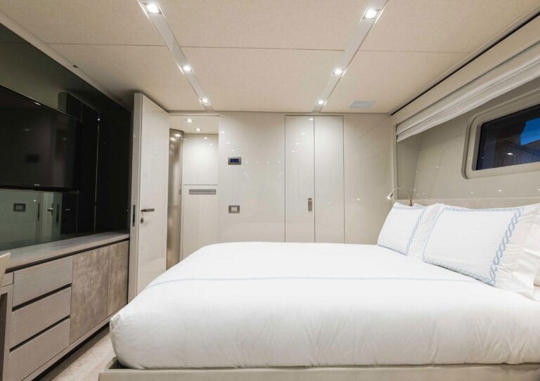 Double Cabin