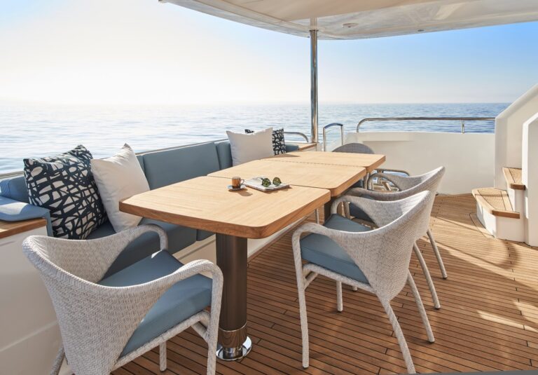 Alfresco Dining