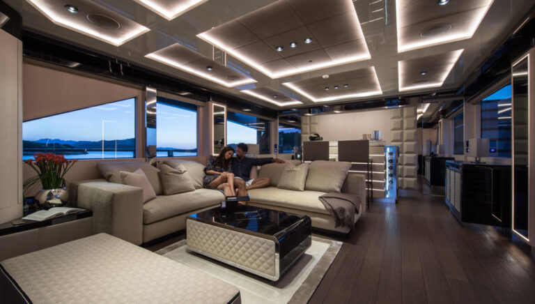 Spacious Saloon