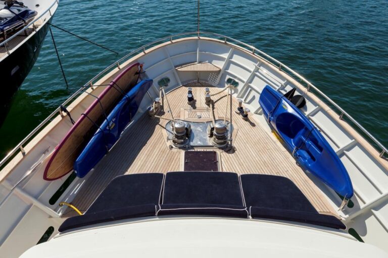 MY HARMONYA - Foredeck