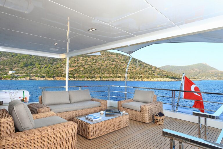 Upper Deck