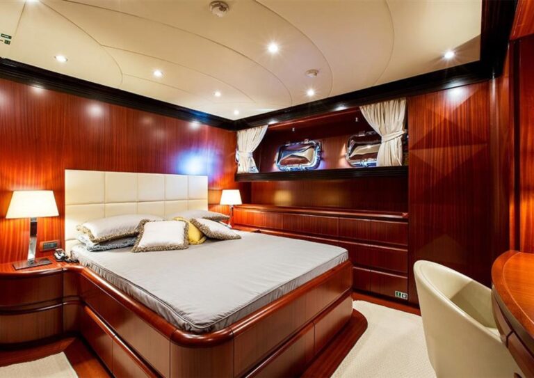 Double Cabin