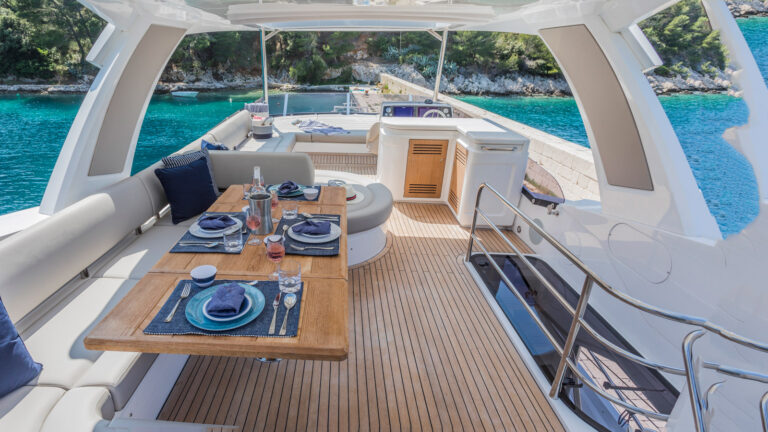 Upper Deck