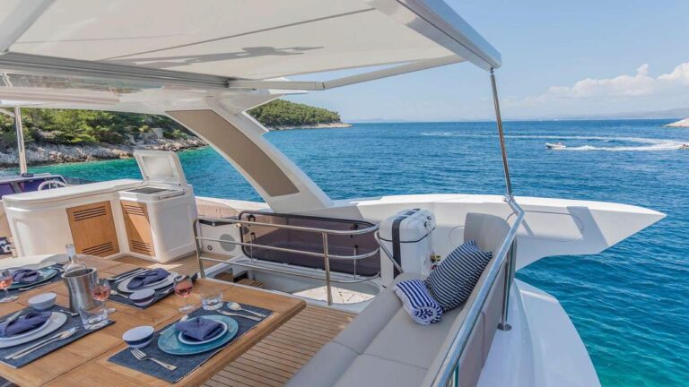 Upper Deck