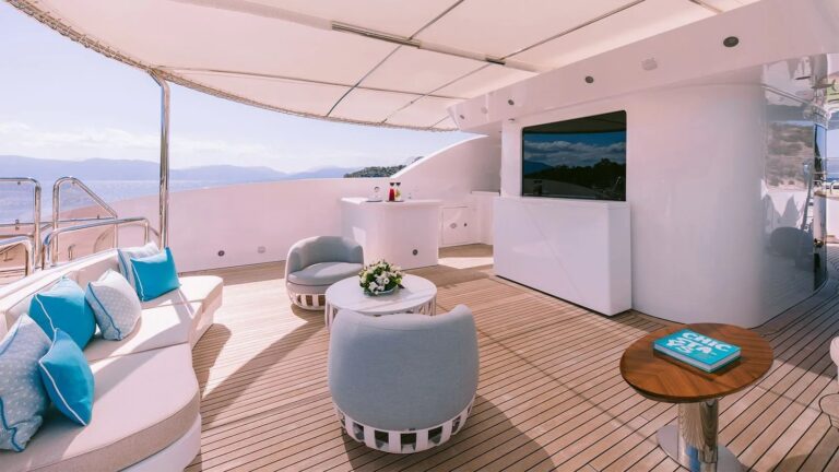 Sundeck - Seating