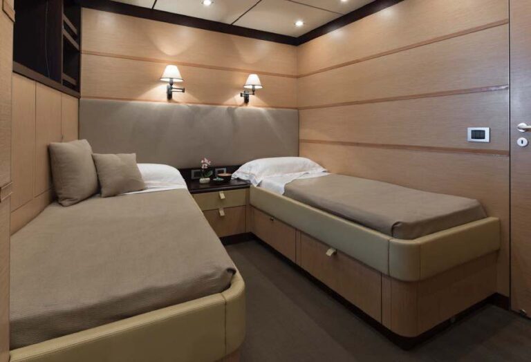 Twin Cabin