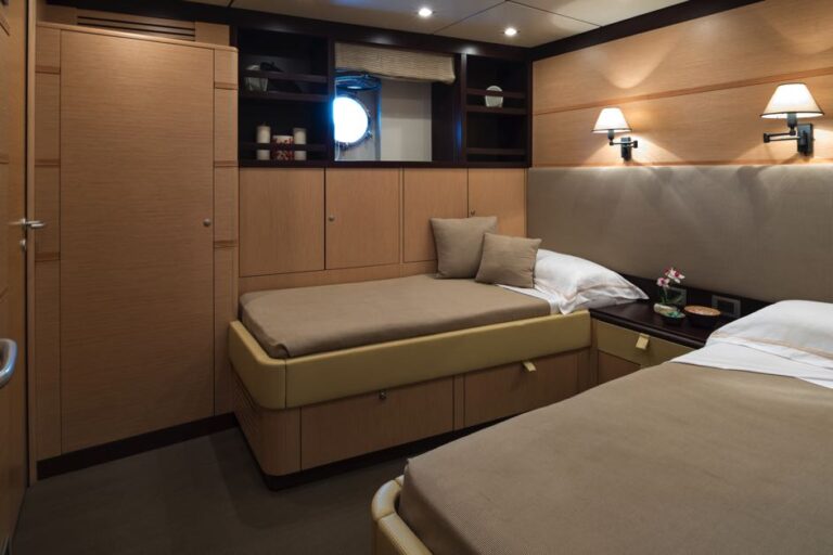 Twin Cabin