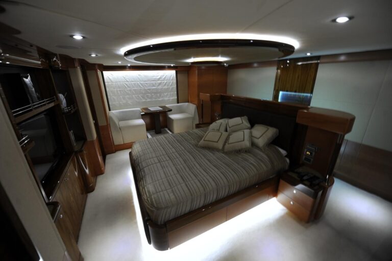 Double Cabin
