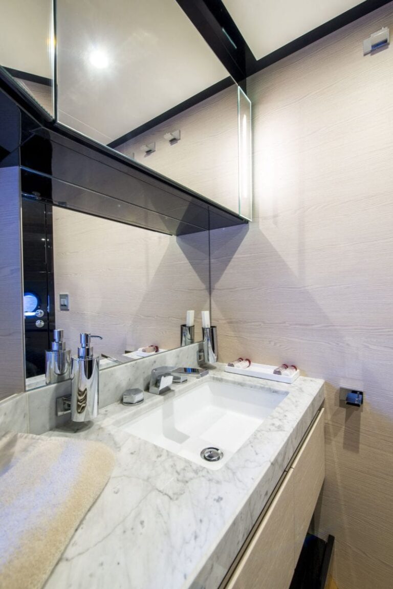 Ensuite Sink