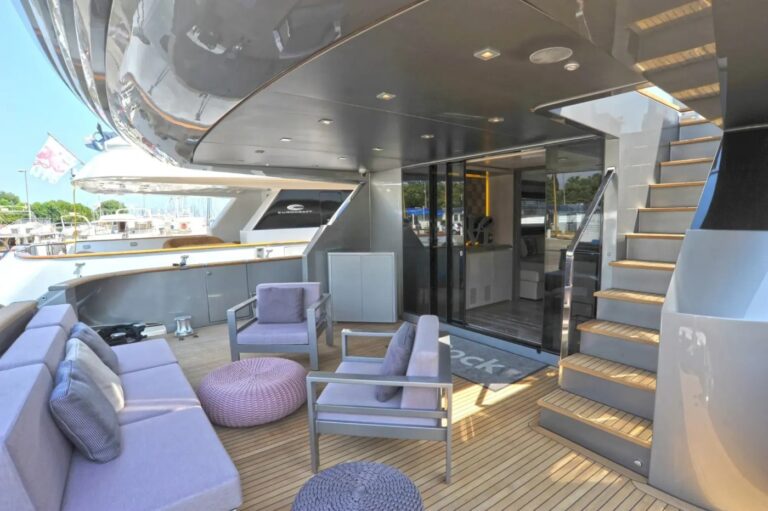 Exterior Relaxation Area