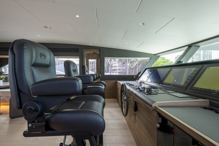 Helm Station